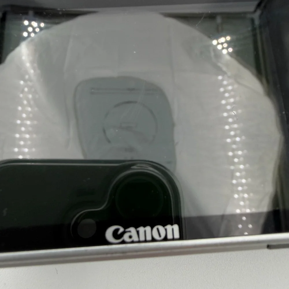 Canon PowerShot A3100 IS Camera Silver w/ Battery Charger Well Loved